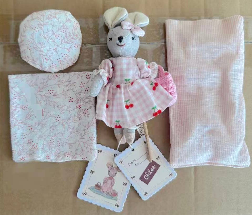Levlovs Mouse Chloe in Stamp Holder Box with Bedding  2026