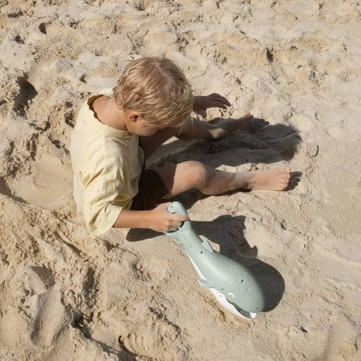 Sand Claws Whale Green
