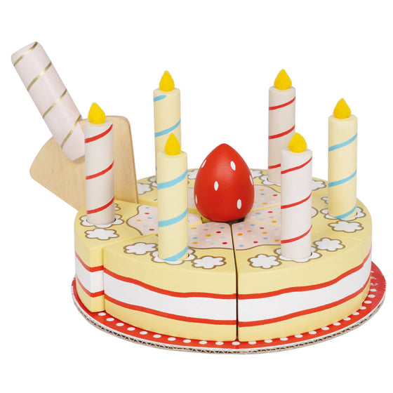 Sliceable Birthday Cake & Candles