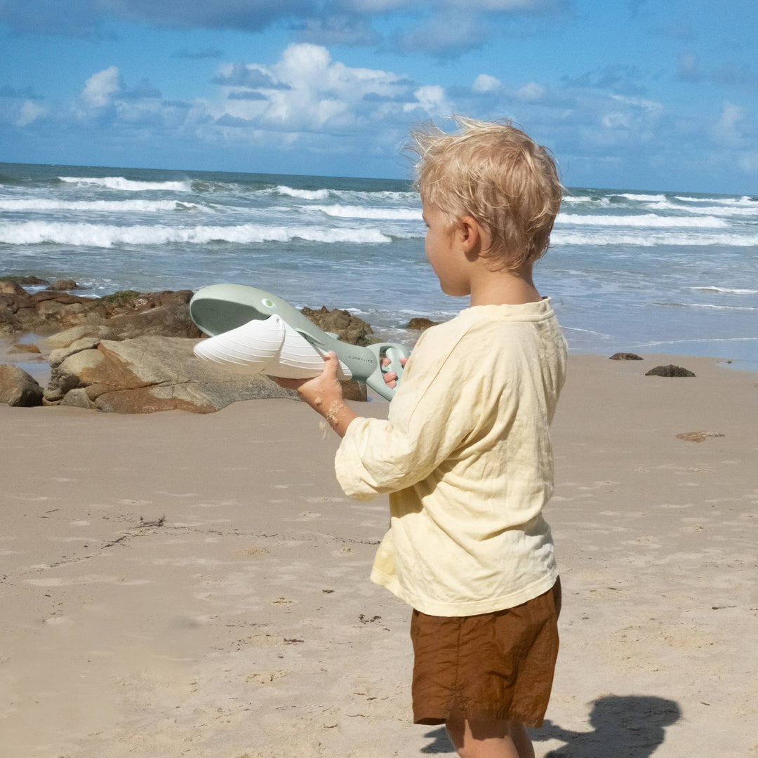 Sand Claws Whale Green