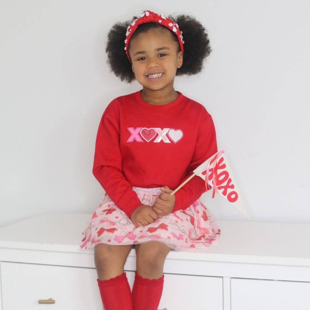 XOXO Sequin Patch Valentine's Day Sweatshirt - Kids Crewneck: 5/6Y