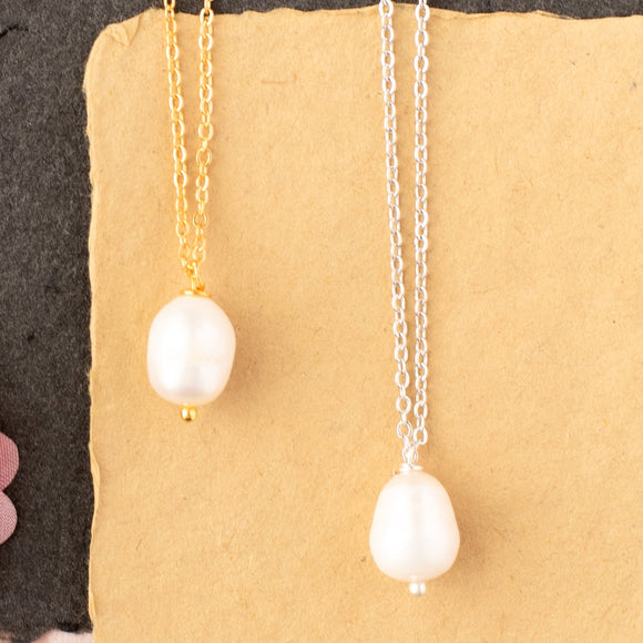 Pearl Single Necklace-White with Gold