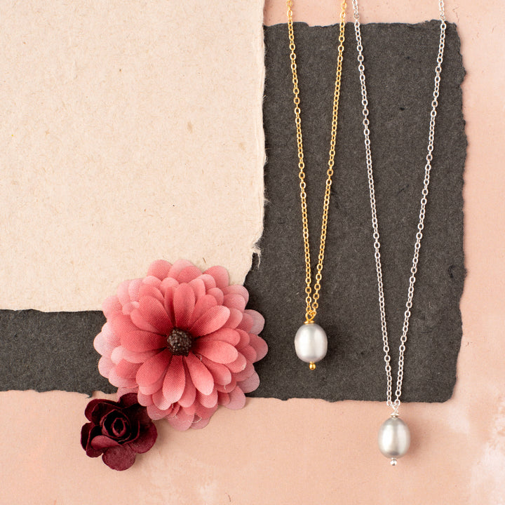 Pearl Single Necklace-White with Gold